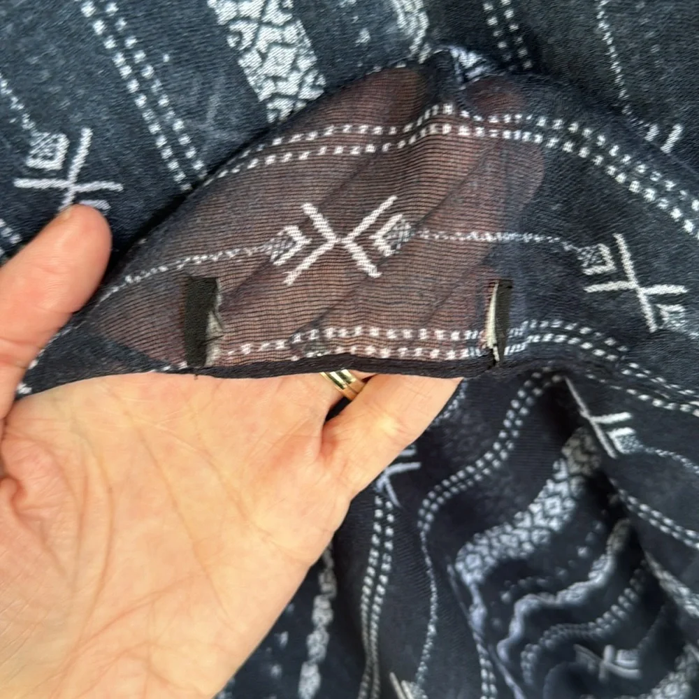 Navy blue white abstract tribal print lightweight semi-sheer scarf one size